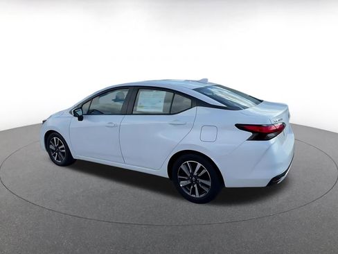 Used 2025 Nissan Versa SV image 10