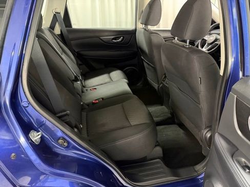 Used 2018 Nissan Rogue S image 8