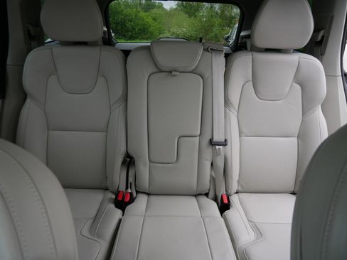 Certified 2025 Volvo XC90 B6 Ultra AWD/4WD image 10