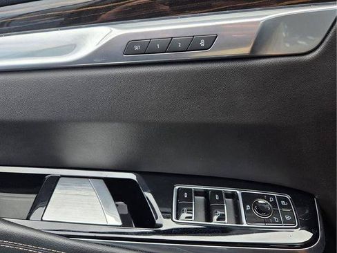 Certified 2025 Cadillac Escalade ESV Premium Luxury AWD/4WD image 25