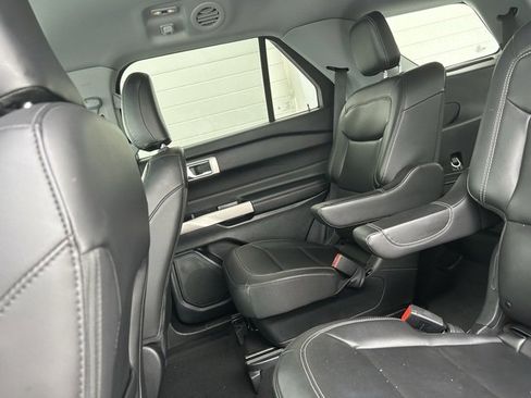 Certified 2024 Ford Explorer XLT w/ Equipment Group 202A image 9
