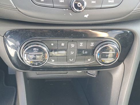 Used 2022 Buick Encore GX Select FWD image 18