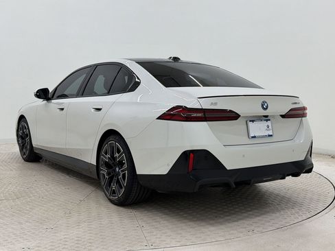 Certified 2024 BMW i5 eDrive40i w/ Executive Package RWD image 3