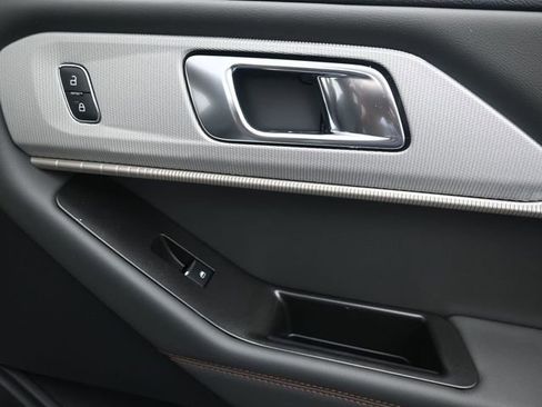 New 2026 Ford Explorer Active w/ Active Comfort Package image 15