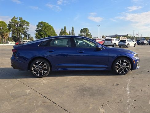 New 2026 Kia K5 EX image 9