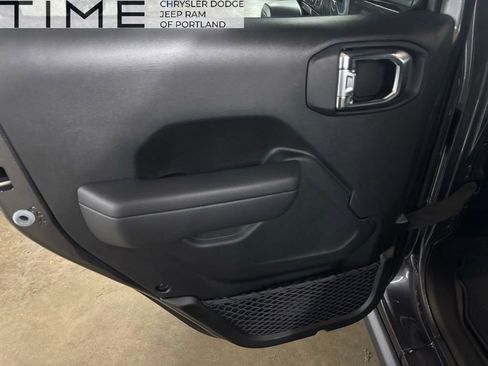 New 2025 Jeep Gladiator Rubicon w/ Safety Group image 13