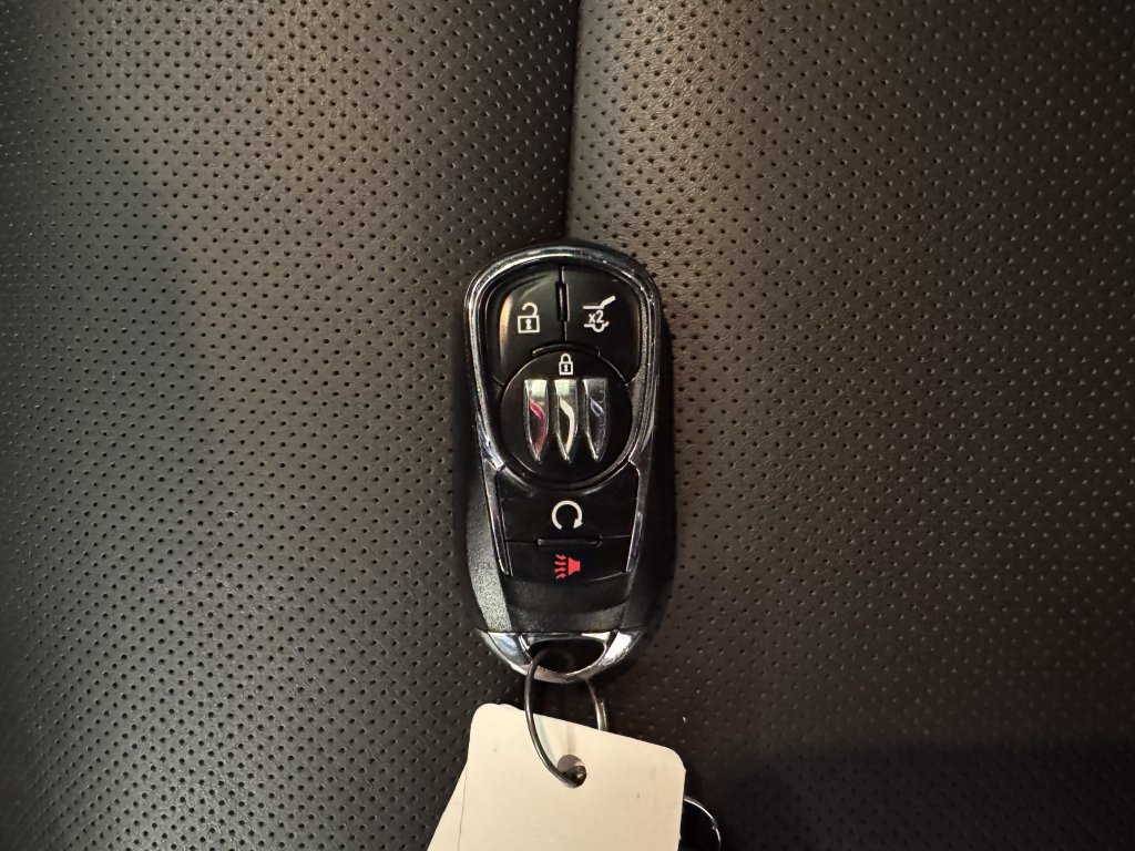 Used 2025 Buick Envista Avenir FWD image 17
