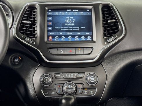 Used 2022 Jeep Cherokee Latitude Lux w/ Sun & Sound Group image 14