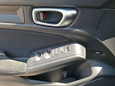Used 2023 Honda Civic Sport image 13
