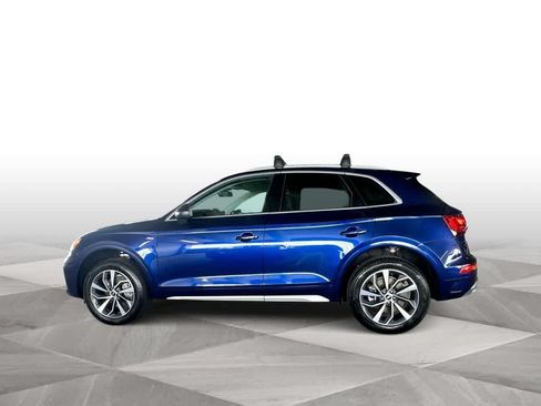Used 2022 Audi Q5 2.0T Premium w/ Convenience Package AWD/4WD image 5