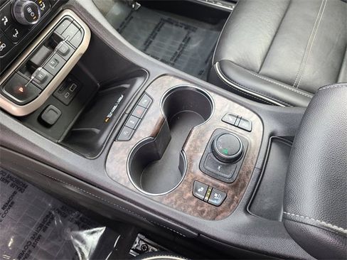 Used 2023 GMC Acadia Denali w/ Denali Technology Package image 37