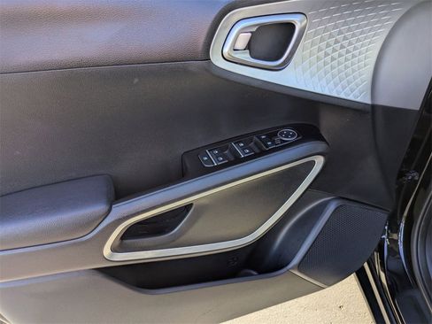 Used 2024 Kia Soul LX w/ Option Group 015 image 15