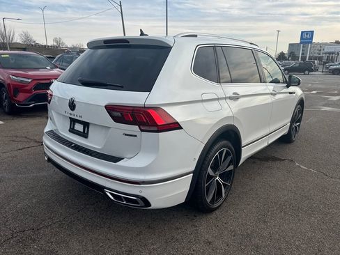 Used 2022 Volkswagen Tiguan SEL R-Line image 9