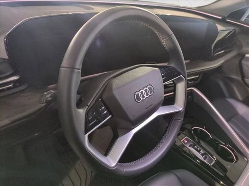 Certified 2025 Audi Q5 Premium w/ Convenience Package AWD/4WD image 13