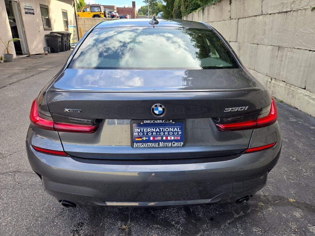 Used 2022 BMW 330i xDrive Sedan w/ M Sport Package AWD/4WD image 22