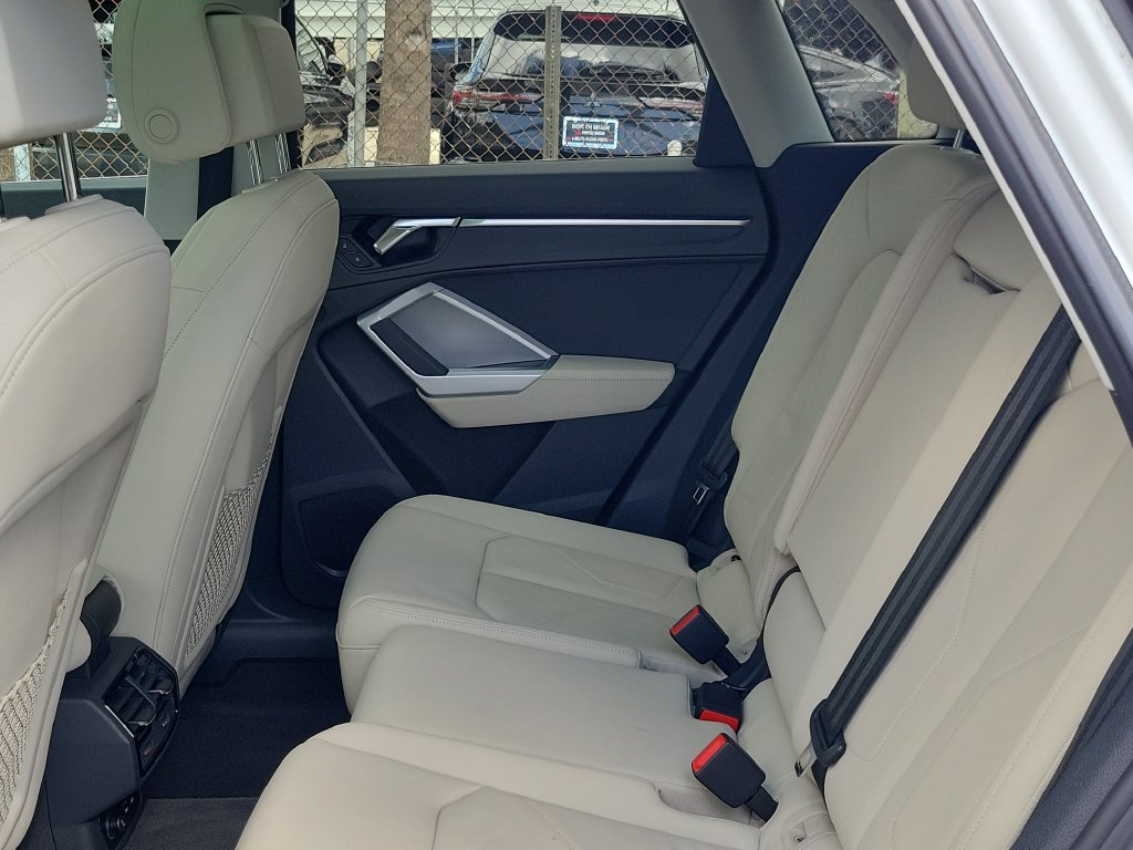 Used 2021 Audi Q3 2.0T Premium w/ Convenience Package AWD/4WD image 16