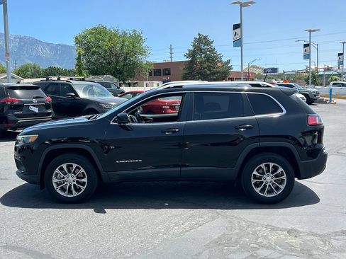 Used 2019 Jeep Cherokee Latitude Plus w/ Comfort/Convenience Group AWD/4WD image 8