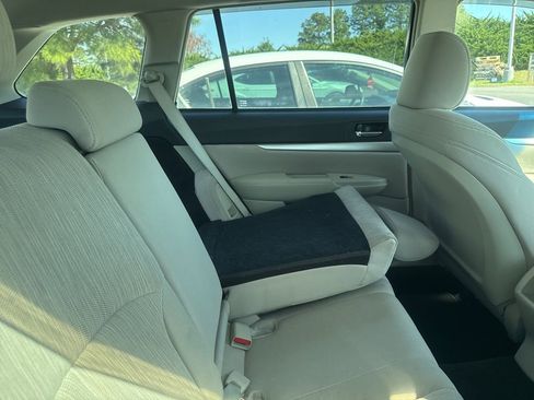 Used 2013 Subaru Outback 2.5i Premium w/ Popular Pkg 1B image 11