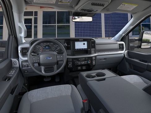 New 2026 Ford F250 XLT w/ FX4 Off-Road Package AWD/4WD image 10