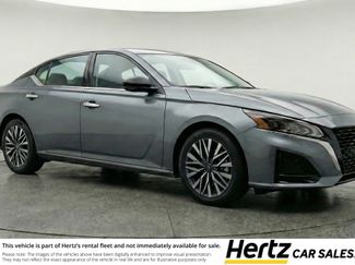 Used 2025 Nissan Altima 2.5 SV video 1