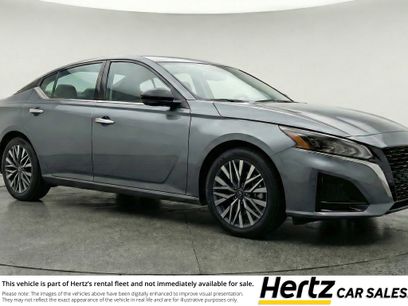 Used 2025 Nissan Altima 2.5 SV