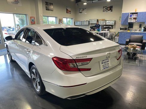 Used 2019 Honda Accord EX image 6