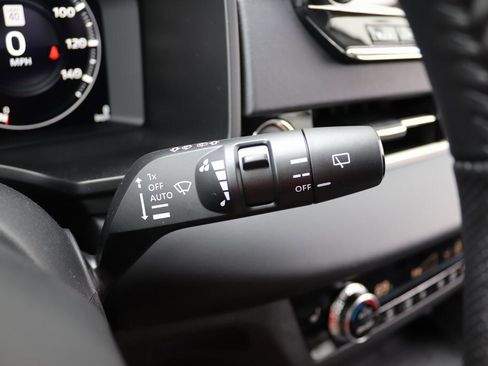 New 2025 Mitsubishi Outlander SE image 16