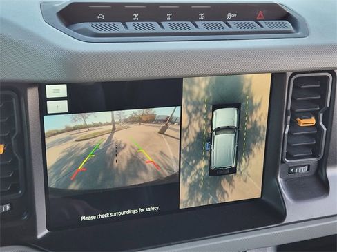 Used 2022 Ford Bronco Badlands image 18