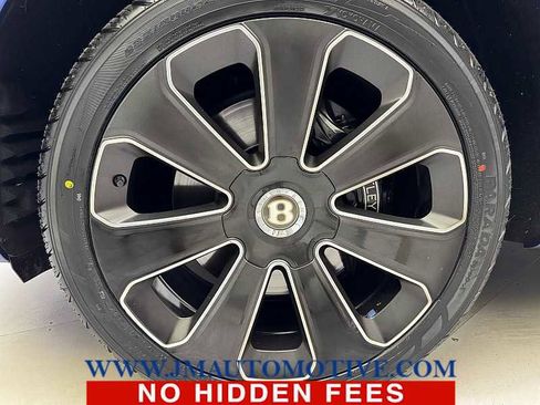 Used 2020 Bentley Bentayga Design Series image 9