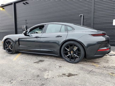 New 2026 Porsche Panamera 4 image 3