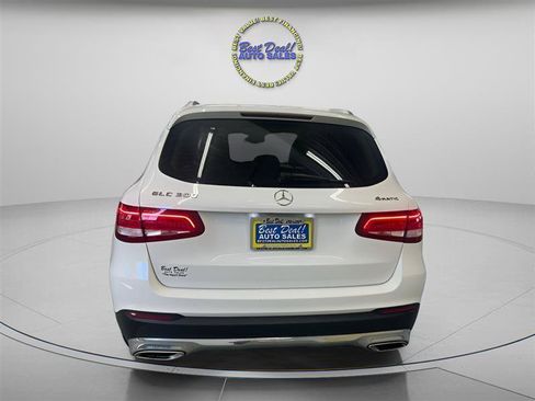 Used 2017 Mercedes-Benz GLC 300 4MATIC w/ Premium 1 Package image 4