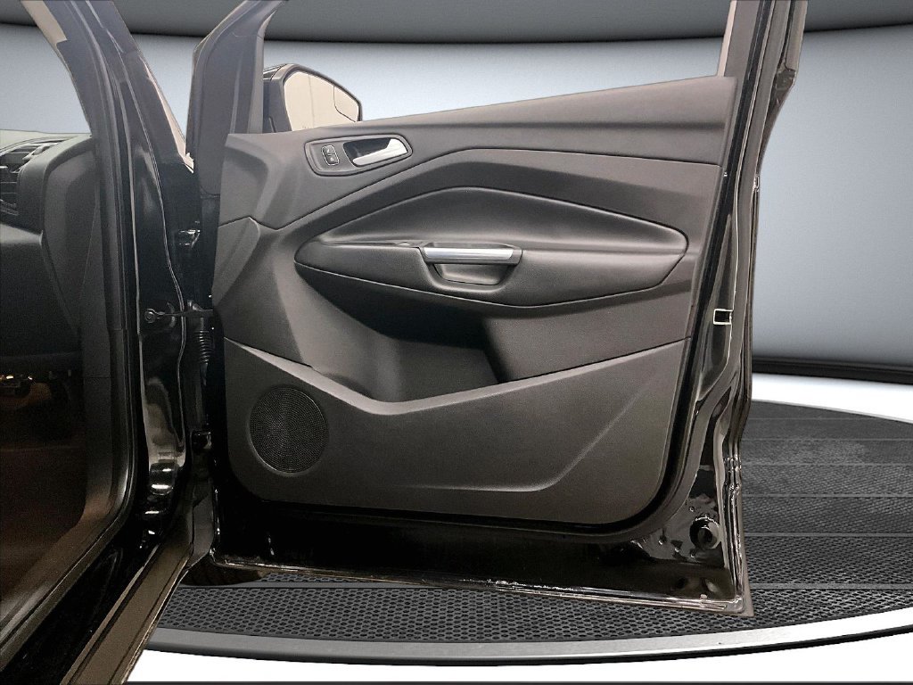 Used 2018 Ford Escape SE w/ SE Sport Appearance Package AWD/4WD image 27