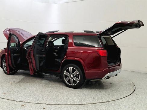 Used 2017 GMC Acadia Denali w/ Technology Package image 11