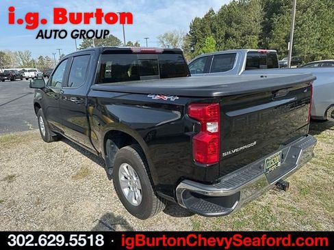 Used 2021 Chevrolet Silverado 1500 LT w/ Convenience Package II image 4