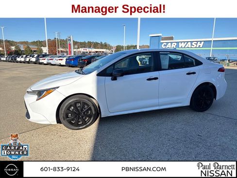 Used 2024 Toyota Corolla LE image 9