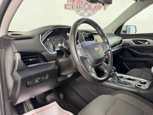 Used 2021 Chevrolet Traverse LT AWD/4WD image 10