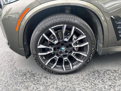 Used 2025 BMW X5 xDrive40i w/ M Sport Package AWD/4WD image 11