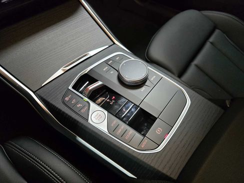Used 2026 BMW 330i xDrive Sedan w/ Premium Package image 38
