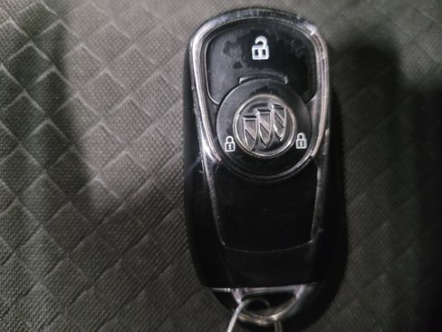 Used 2020 Buick Encore Preferred image 32