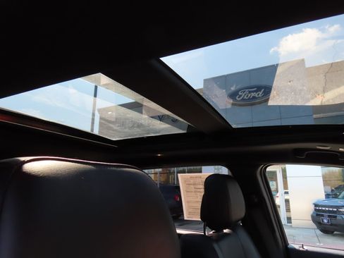 Used 2021 Jeep Grand Cherokee Limited w/ Luxury Group II image 31