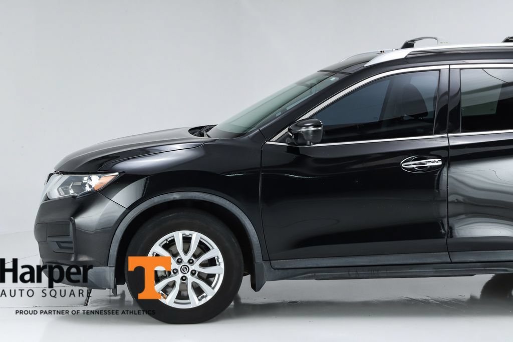 Used 2017 Nissan Rogue SV w/ SV Premium Package FWD image 39