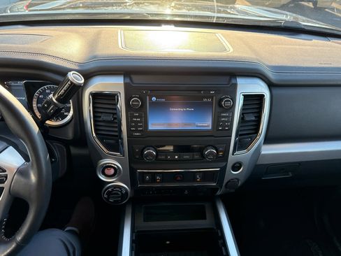 Used 2017 Nissan Titan PRO-4X image 19