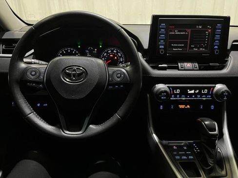 Certified 2021 Toyota RAV4 XLE Premium AWD/4WD image 21
