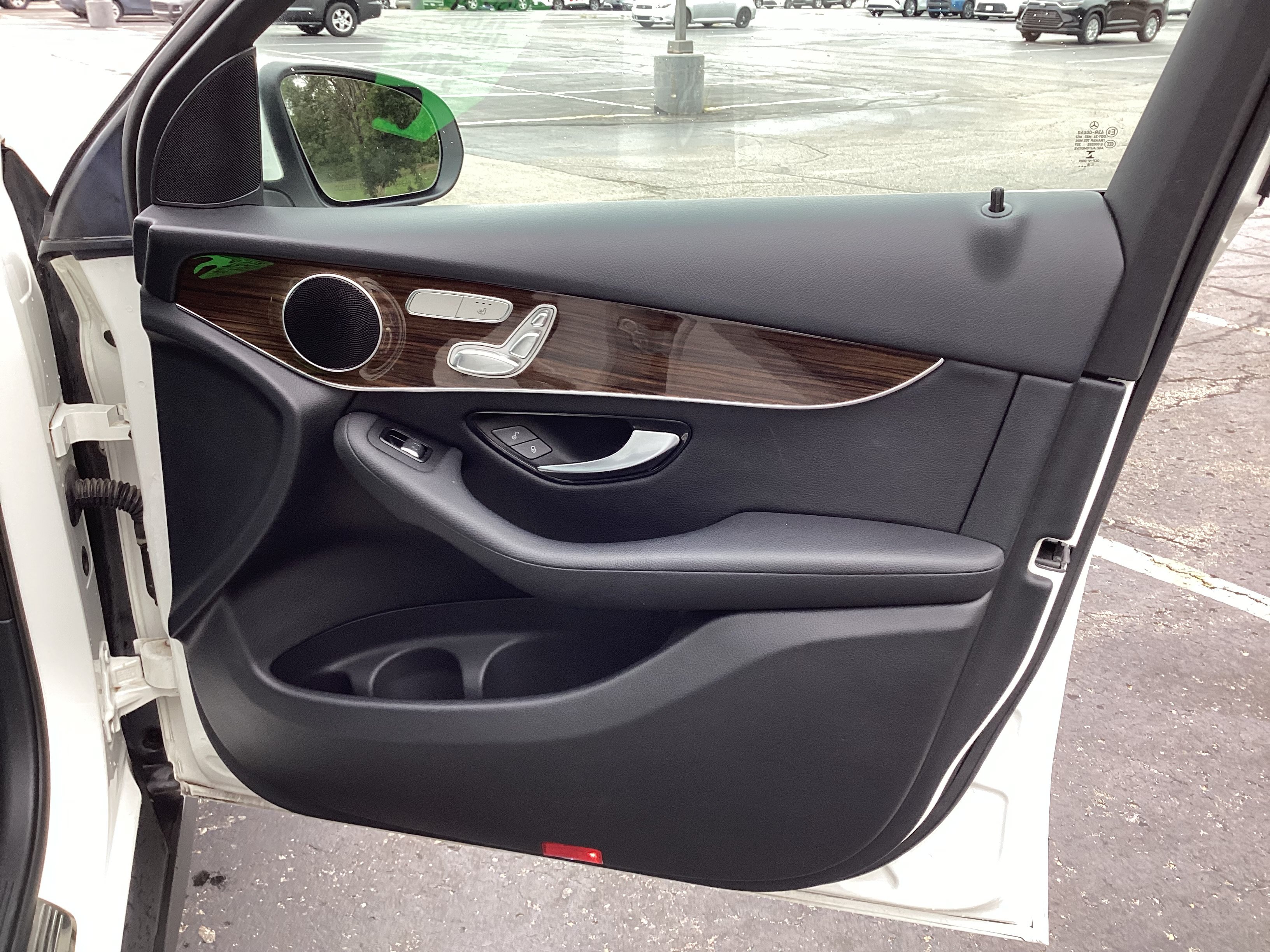 Used 2019 Mercedes-Benz GLC 300 4MATIC image 17