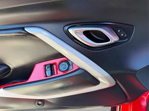 Used 2021 Chevrolet Camaro LT image 23