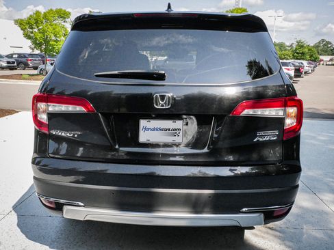 Used 2021 Honda Pilot Touring image 10
