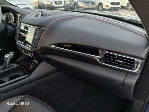 Used 2022 Maserati Levante GT image 18