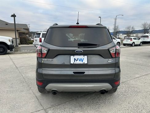 Used 2017 Ford Escape SE w/ Equipment Group 201A image 37