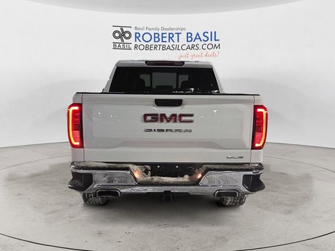 Used 2024 GMC Sierra 1500 SLE image 4