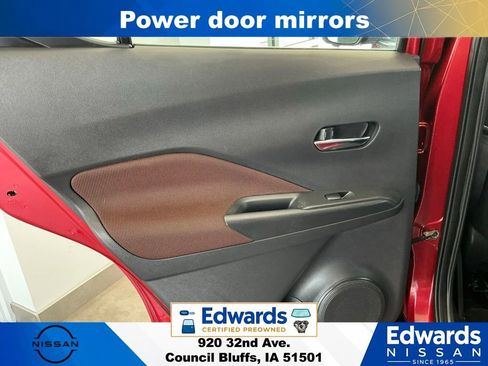 Used 2018 Nissan Kicks SR FWD image 13